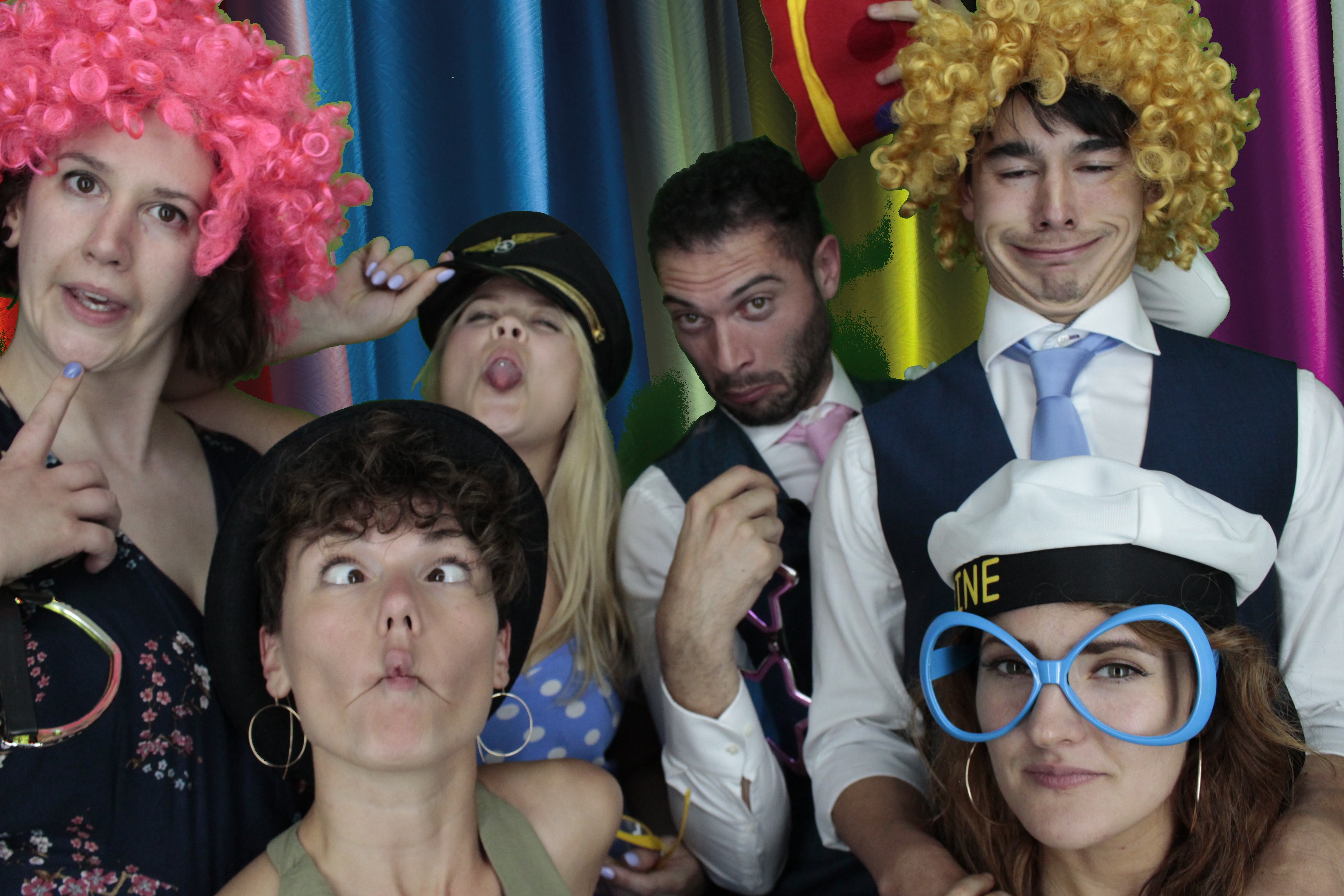 Mr & Mrs Bowles | View more photos from the event at gallery.myphotoboothexperience.co.uk/u/MyPhotoBoothExperienceLtd/Mr-Mrs-Bowles